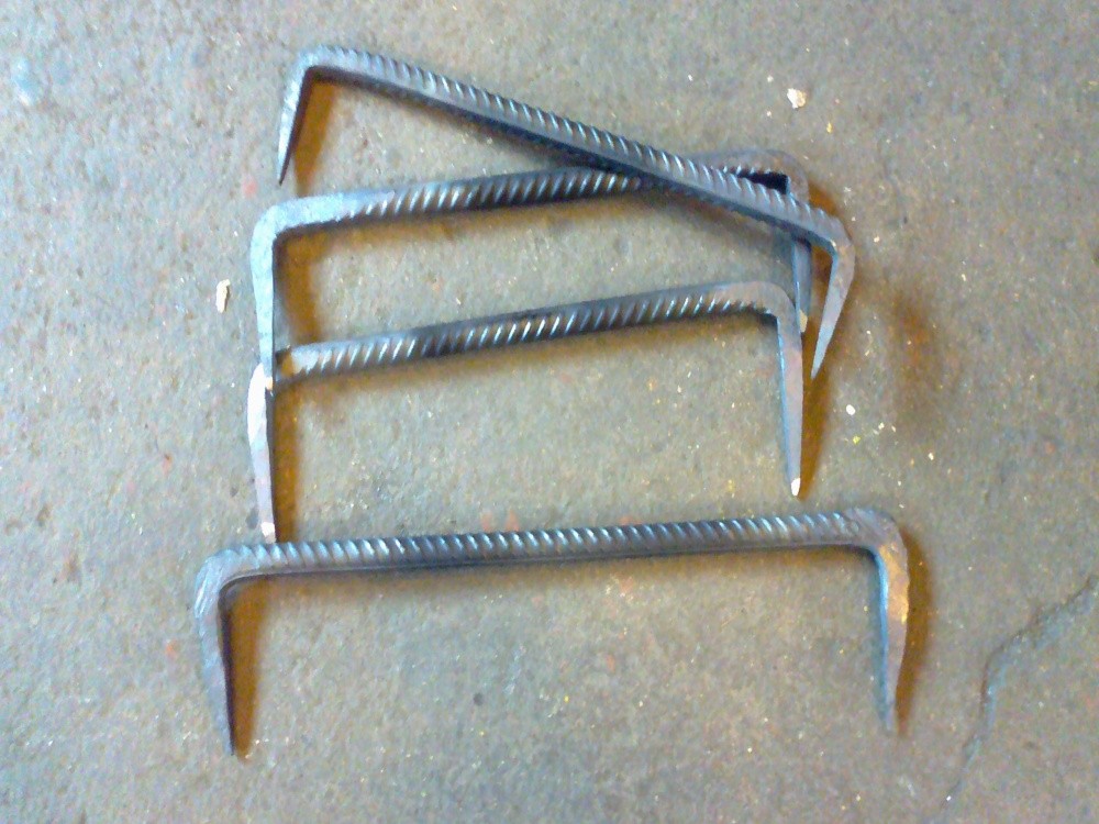 Strojní mechanici v kovárně
