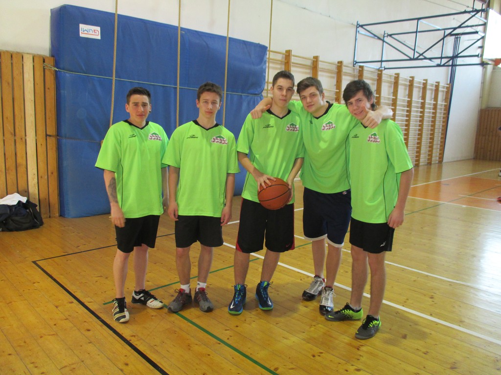 Basketbal středních škol