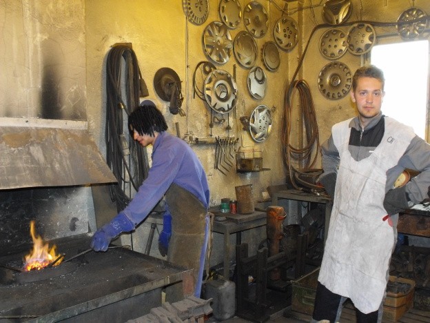 Výuka strojních mechaniků v kovárně