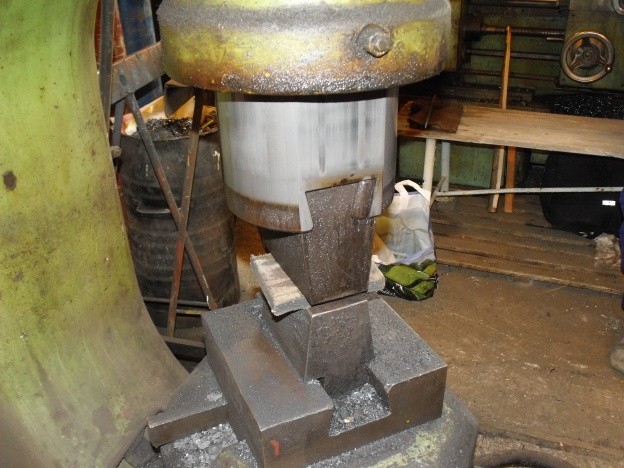 Výuka strojních mechaniků v kovárně