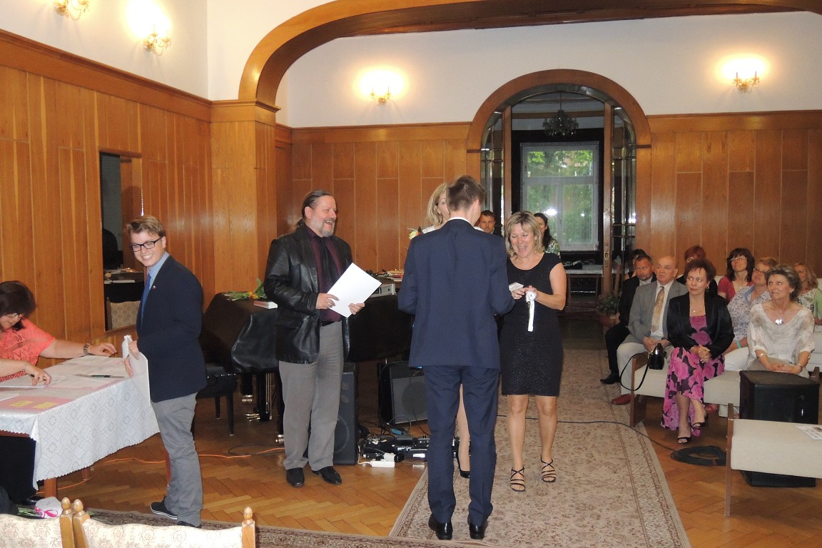 Vyřazení maturantů 2015