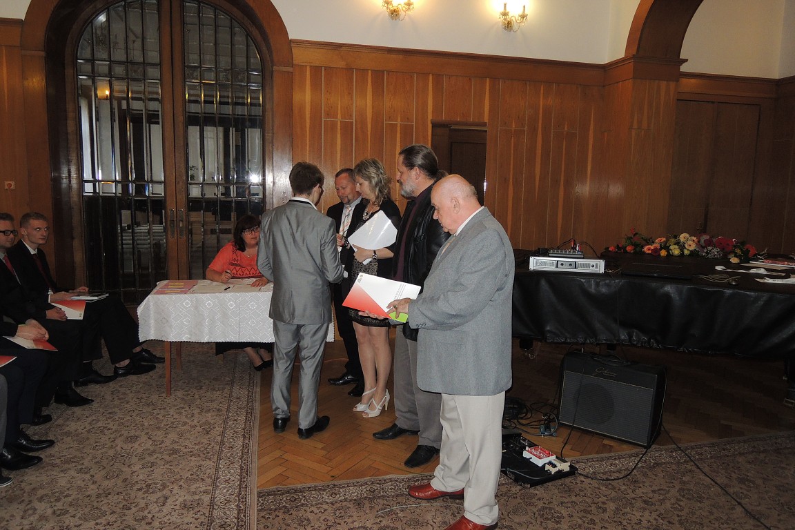 Vyřazení maturantů 2015