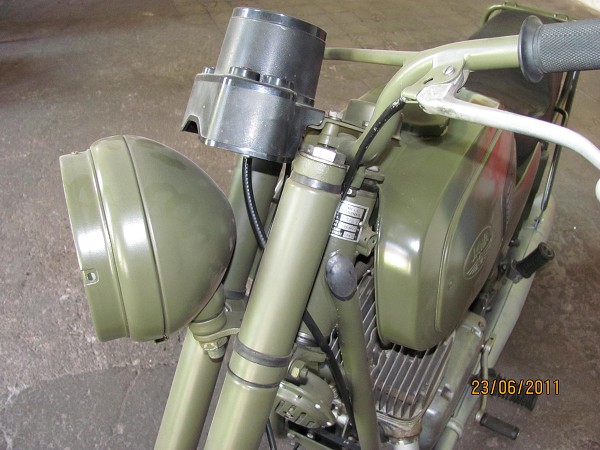 Vojenská Jawa 350
